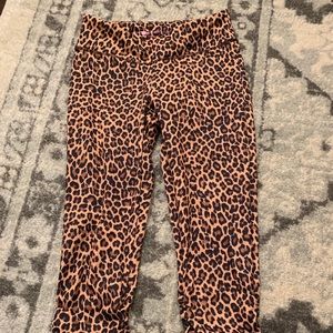 Cheetah print cropped leggings